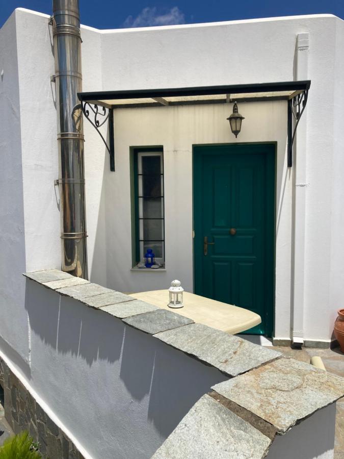 Agkyra Rooms Aladhinon Bagian luar foto