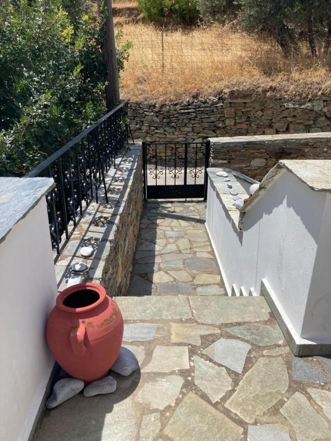 Agkyra Rooms Aladhinon Bagian luar foto
